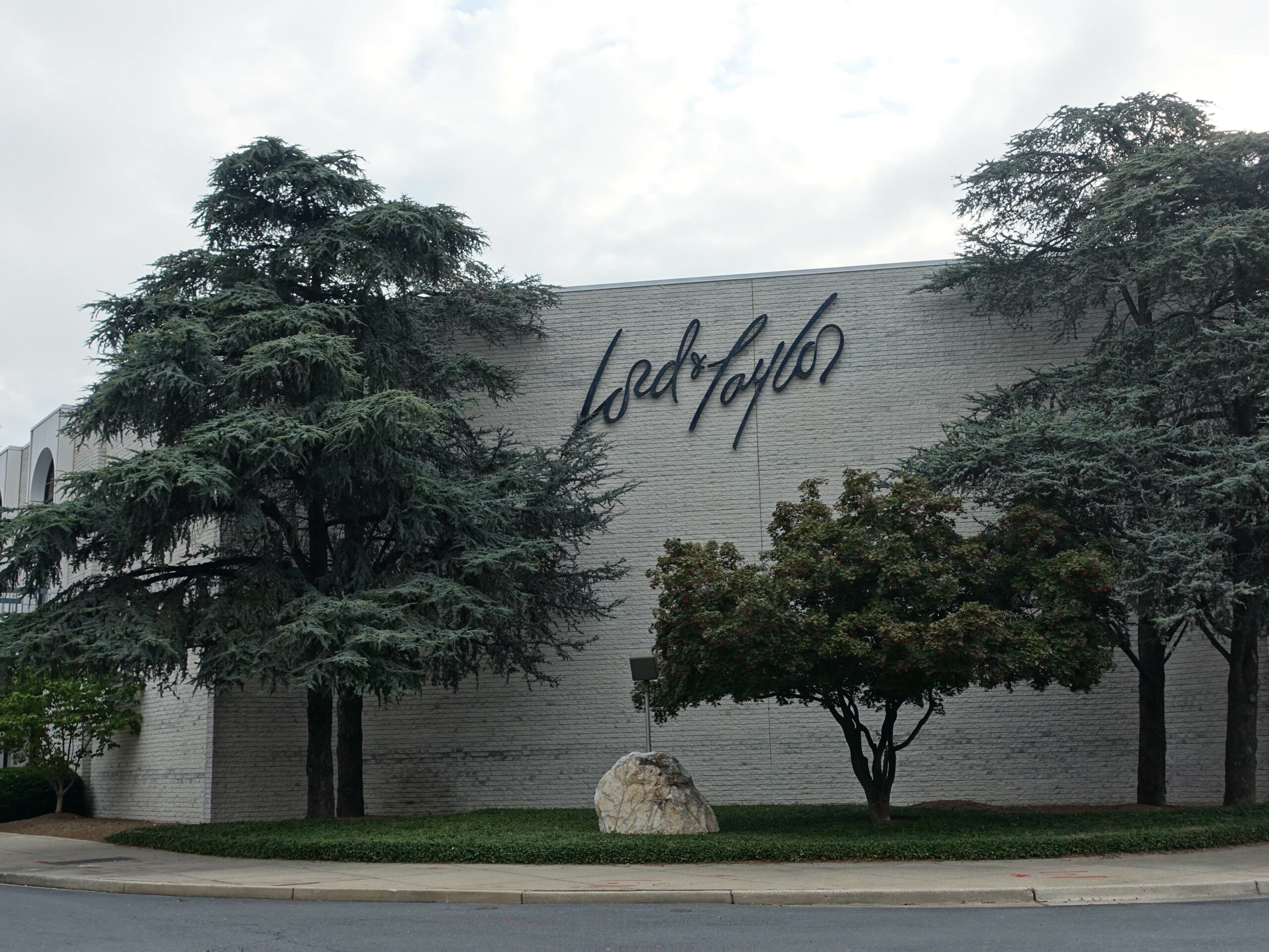 Goodbye to Lord & Taylor and three Rockville stores — plus our
