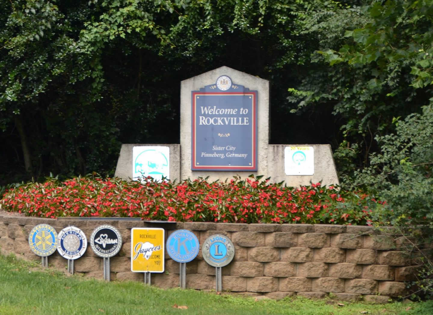photo of Welcome to Rockville sign
