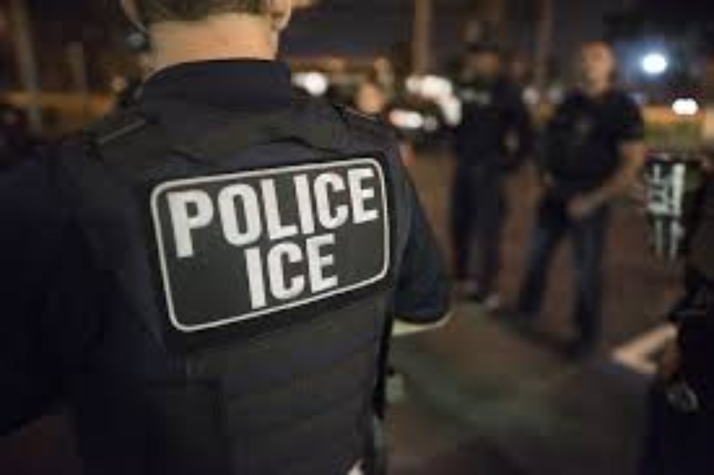 ICE, County Officials Discuss Best Way to Handle Immigration Detainers