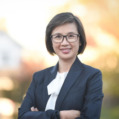 photo of Julie Yang