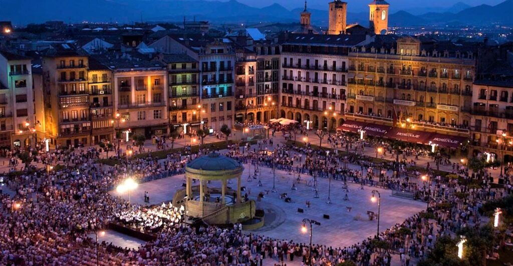 photo of he main square at Pamplona